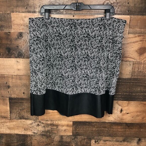 Michael Michael Kors Skirt Black White Print Faux Leather Hem Side Zipper XXL - Picture 2 of 10